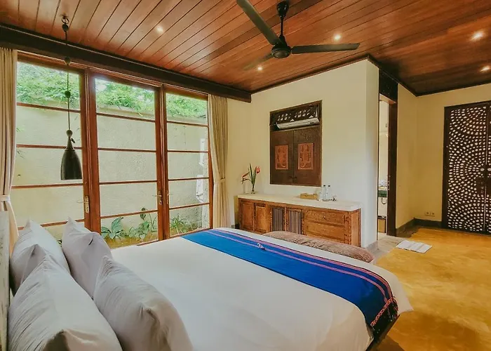 Amaru Villa *