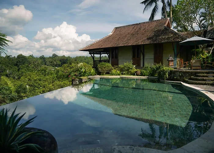 Amaru Villa *